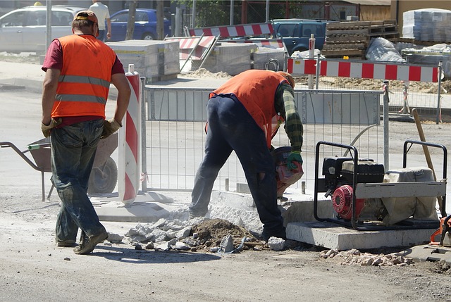 Budowlańcy na budowie
